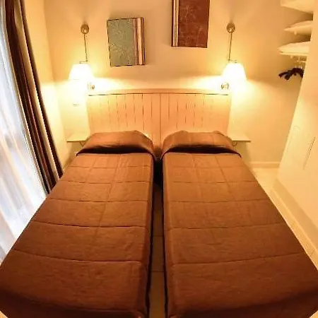 Excelsuites Отель