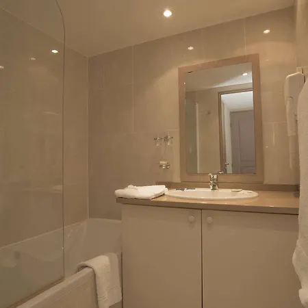 מלון Excelsuites