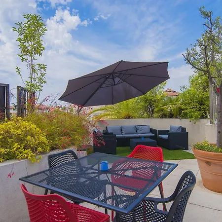 מלון Excelsuites