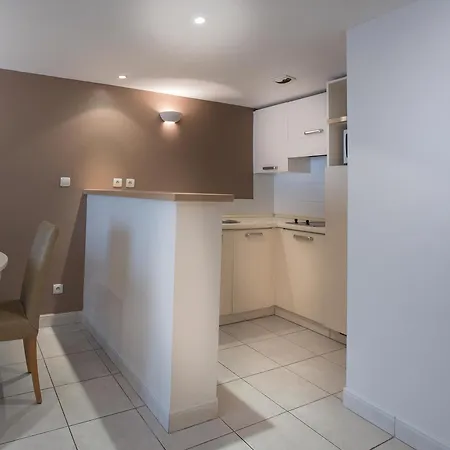 Excelsuites מלון 4*