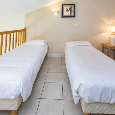 Excelsuites Résidence Hotel 4*