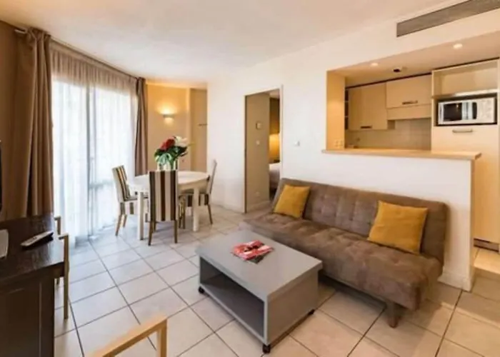 Excelsuites كان