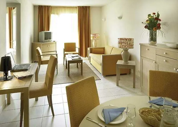 فندق Excelsuites