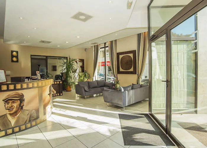 Excelsuites 4* كان