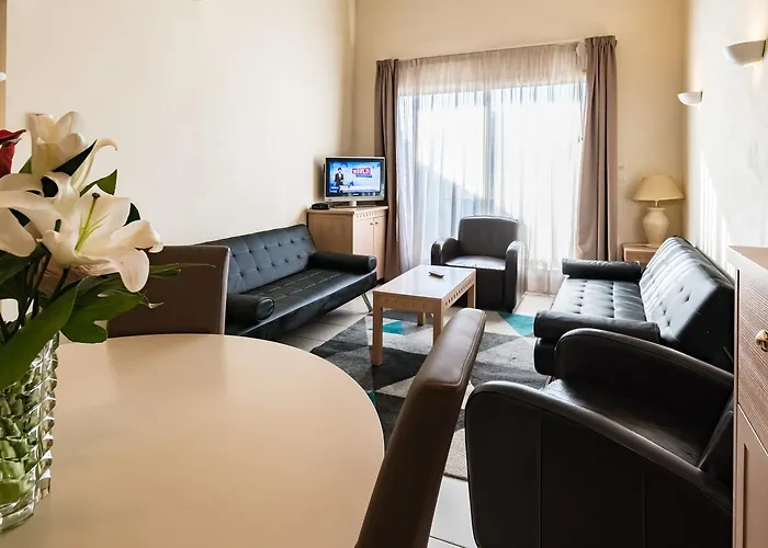 فندق Excelsuites