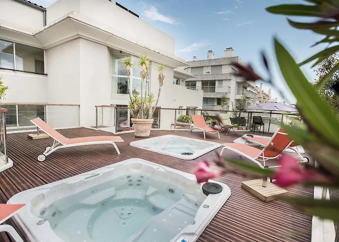 Excelsuites Hotel
