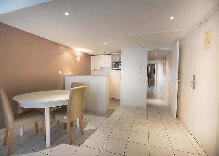 فندق Excelsuites