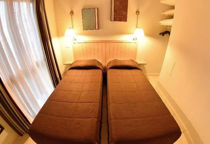 Excelsuites فندق