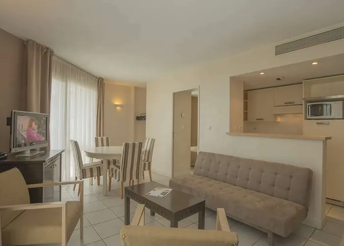 Excelsuites 4*