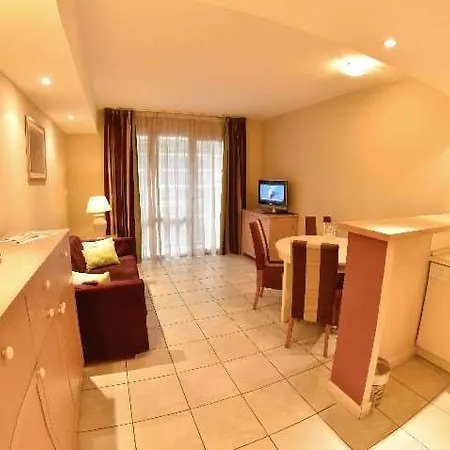 Excelsuites Hotel