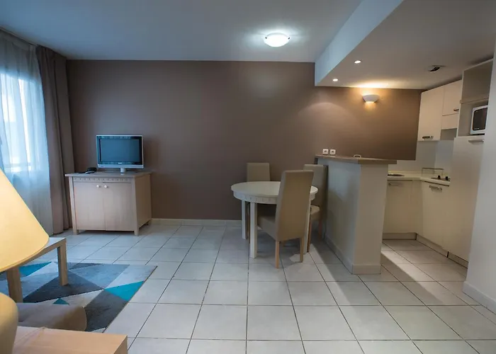 Excelsuites 4*