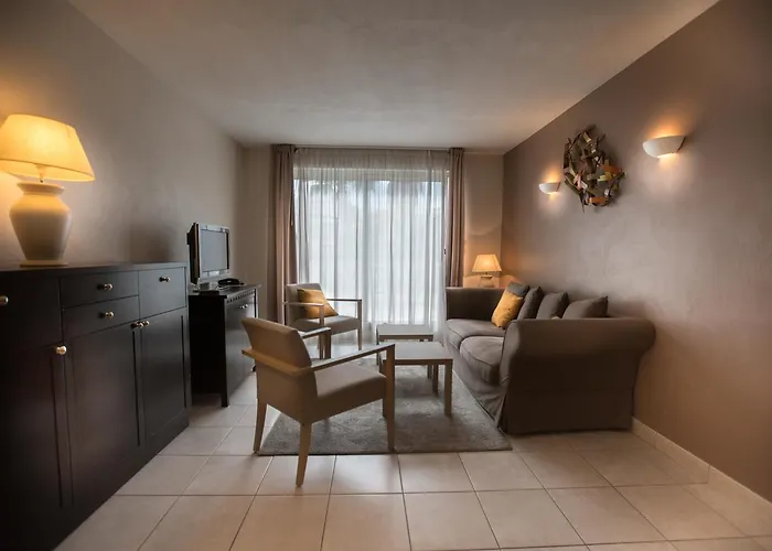 Excelsuites Hotel